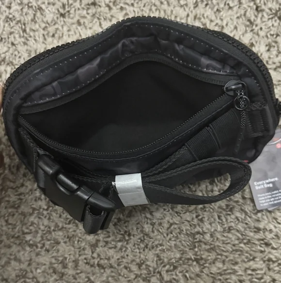 Lululemon x Disney Mickey Mouse Belt Bag Black NWT Everywhere 1L Rare - Picture 5 of 6